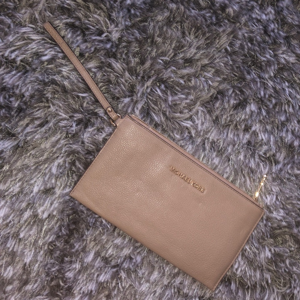 Michael Kors nude wristlet